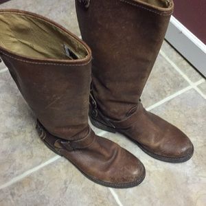 Frye Veronica ZIP Back Boots